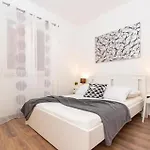 Appartamento 3 Bedroom Lovely In Orebić