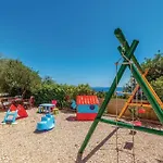 דירה 3 Bedroom Lovely In *