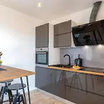 Appartamento 3 Bedroom Lovely In