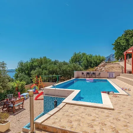 3 Bedroom Lovely In *