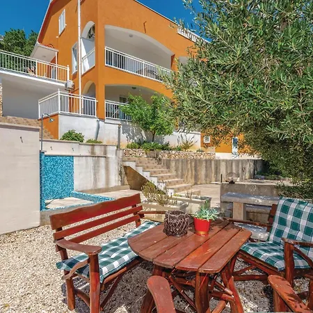 In With House Sea View Apartment *
