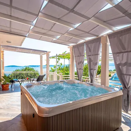 Apartment In With House Sea View Orebic