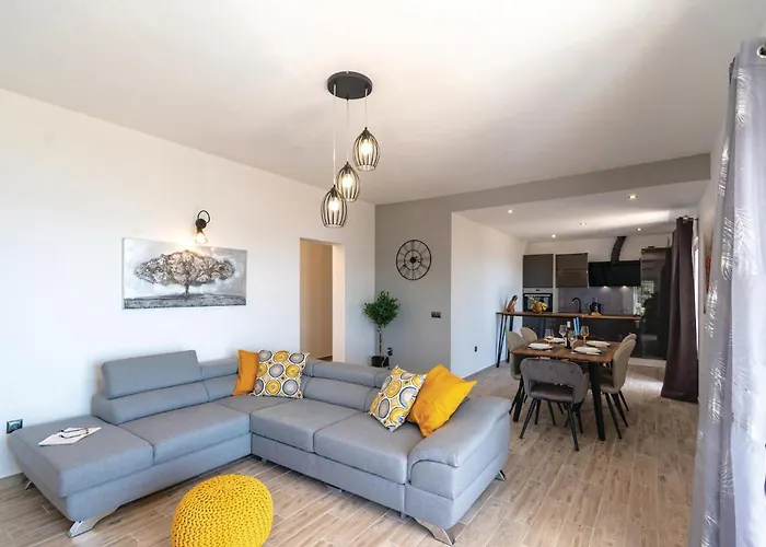Apartment Awesome In